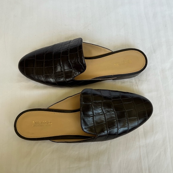 Michael Kors Natasha Loafers - Picture 3 of 8
